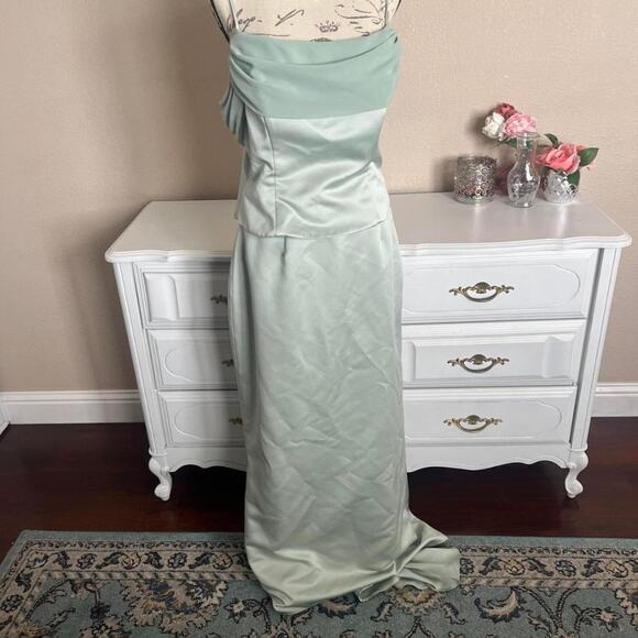 Alfred Angelo Dresses & Skirts - Green prom skirt